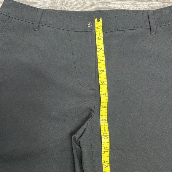 Annika Cutter & Buck Black Golf Shorts 6 - Picture 5 of 12